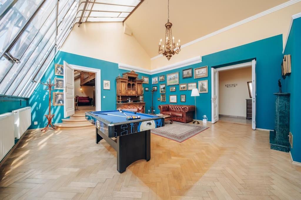 Magnificent Historical Penthouse In The Heart Of Prague Apartamento Exterior foto