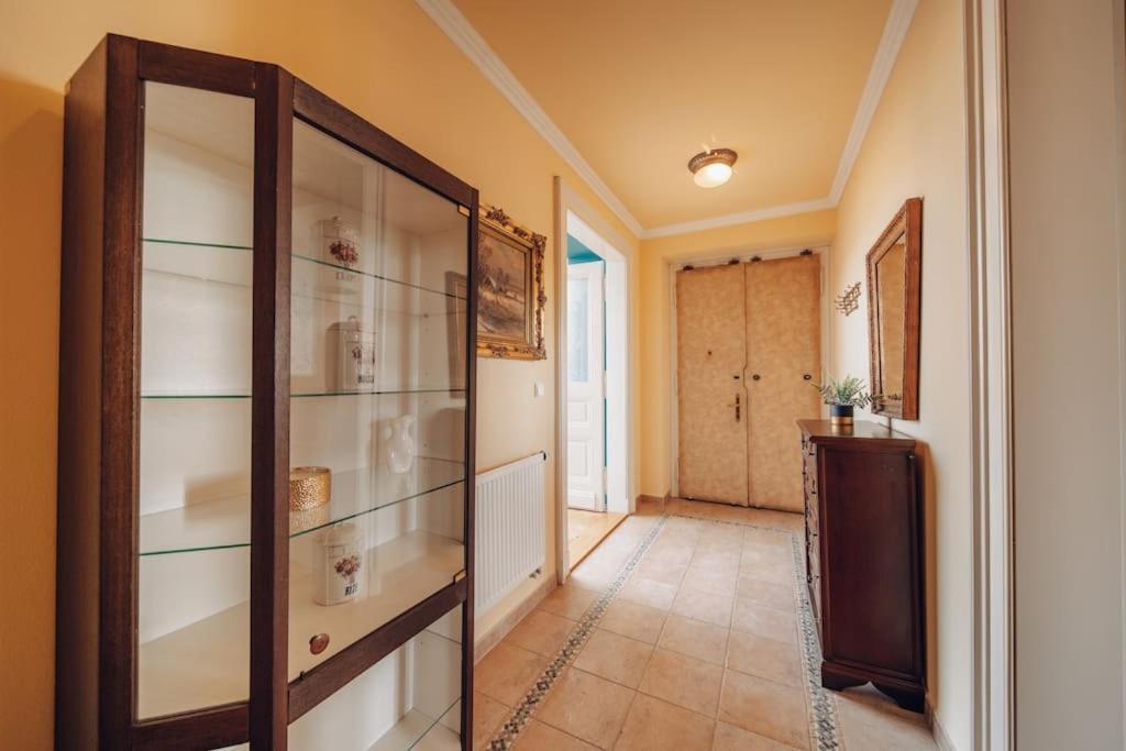Magnificent Historical Penthouse In The Heart Of Prague Apartamento Exterior foto