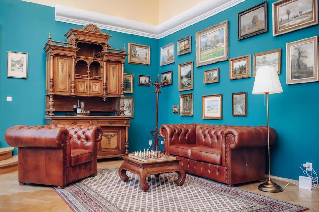 Magnificent Historical Penthouse In The Heart Of Prague Apartamento Exterior foto