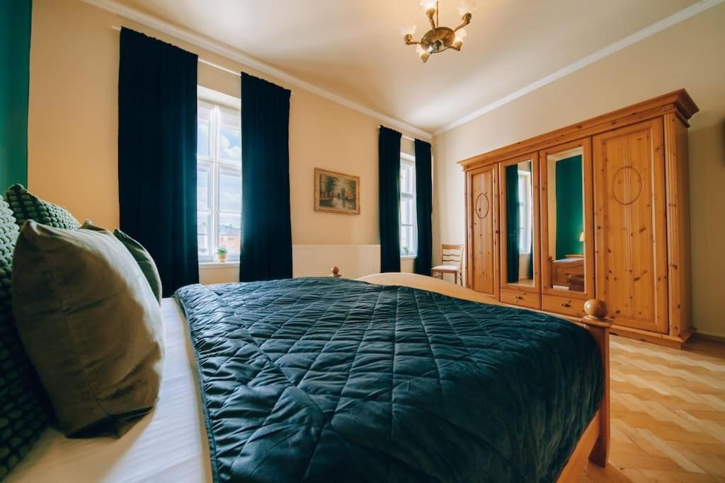 Magnificent Historical Penthouse In The Heart Of Prague Apartamento Exterior foto